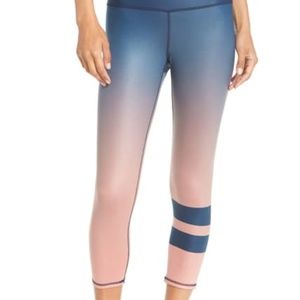 ALO Yoga High Waist Airbrush Capris Size Medium